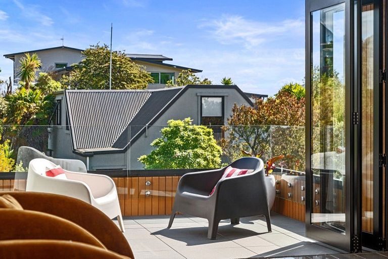 Photo of property in 11 Janice Place, Mount Pleasant, Christchurch, 8081