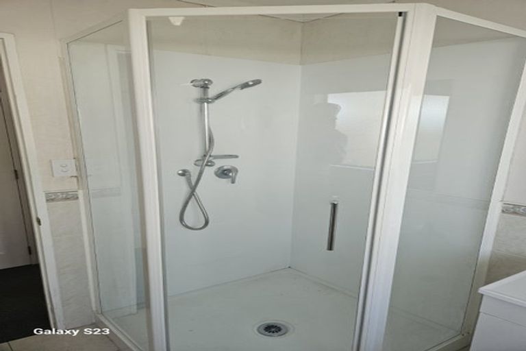 Photo of property in 22 Attymon Lane, East Tamaki, Auckland, 2016