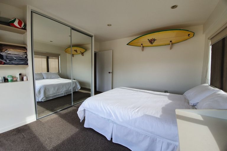 Photo of property in 1/32 Beach Road, Castor Bay, Auckland, 0620