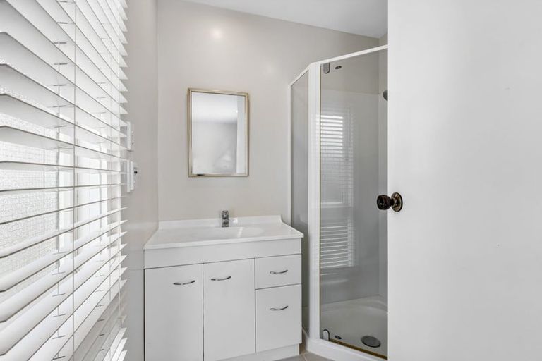 Photo of property in 15/34 Waiwera Place, Waiwera, Orewa, 0994