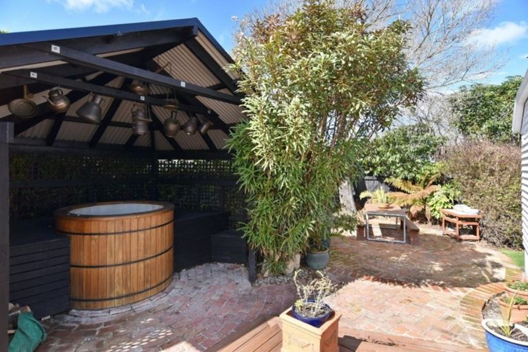 Photo of property in 4 Saint James Avenue, Papanui, Christchurch, 8053