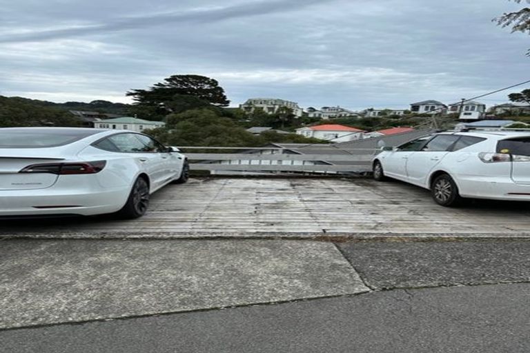 Photo of property in 3/133 Kelburn Parade, Kelburn, Wellington, 6012