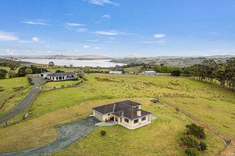 Photo of property in 667 Pahi Road, Pahi, Paparoa, 0571