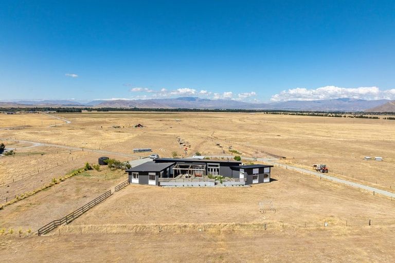 Photo of property in 19 Pyramid Terrace, Twizel, 7999