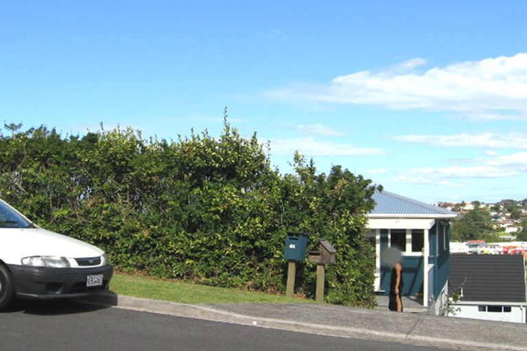 Photo of property in 2/41 Woodlands Crescent, Browns Bay, Auckland, 0630