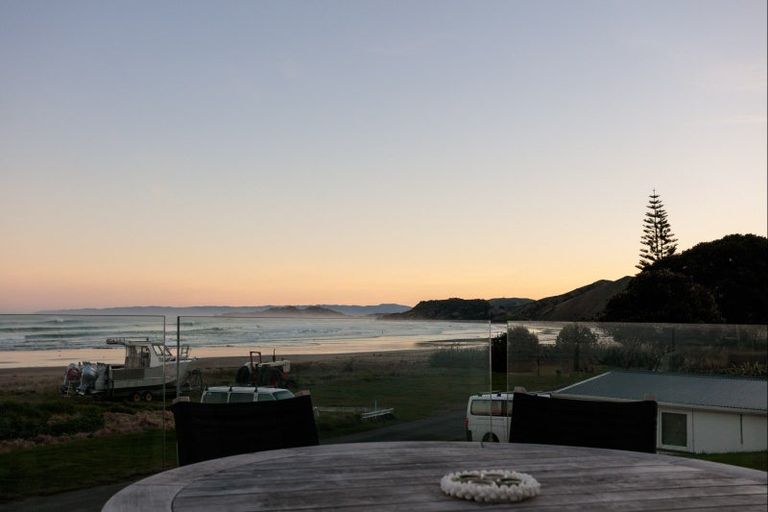 Photo of property in 6 Makorori Beach Road, Makorori, Gisborne, 4073