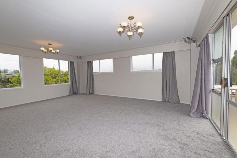 Photo of property in 207 Don Buck Road, Massey, Auckland, 0614