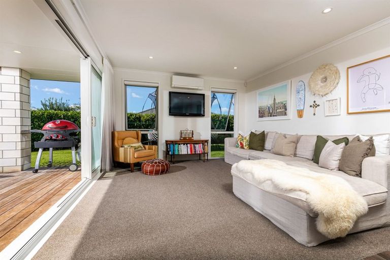 Photo of property in 3 Turpin Road, Riverhead, 0820