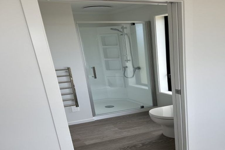 Photo of property in 6 Turtleback Avenue, Whitby, Porirua, 5024