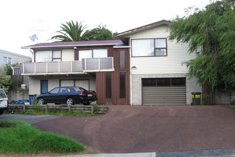 Photo of property in 142 Tiroroa Avenue, Te Atatu South, Auckland, 0610