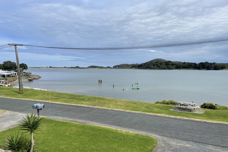 Photo of property in 8 Papaka Road, Ngunguru, Whangarei, 0173