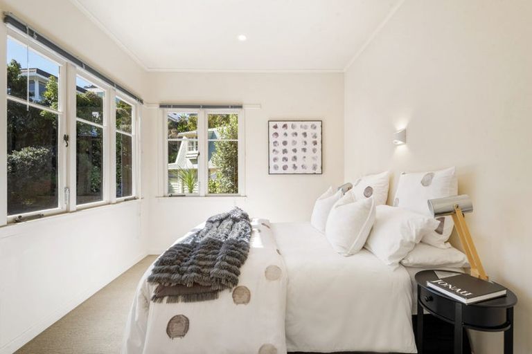 Photo of property in 1/26 Queens Parade, Devonport, Auckland, 0624