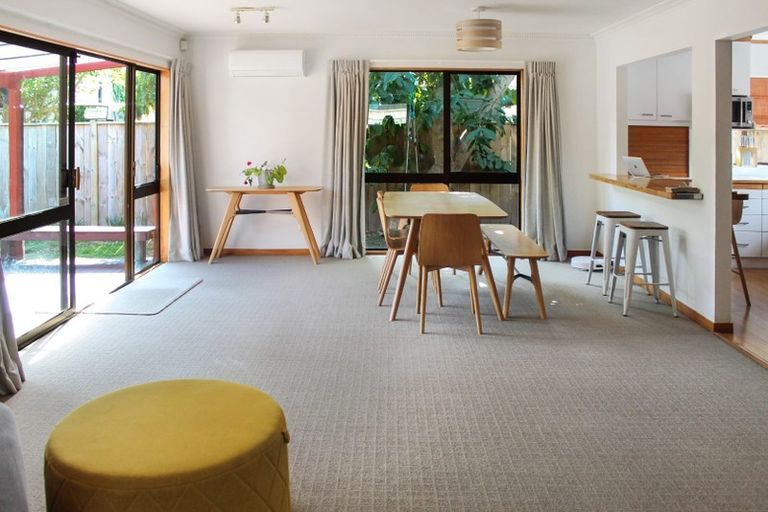 Photo of property in 2 Montgomery Terrace, Hokowhitu, Palmerston North, 4410