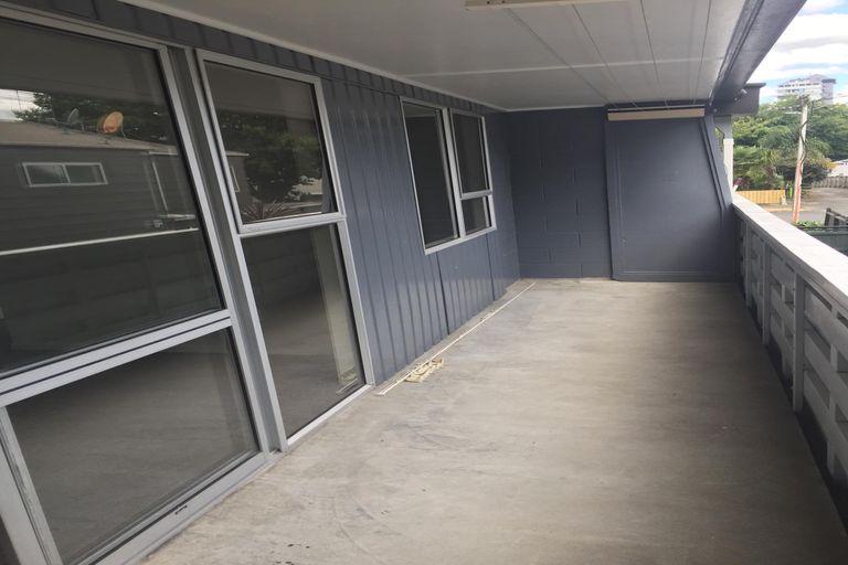 Photo of property in 4/6 Opoia Drive, Hamilton East, Hamilton, 3216