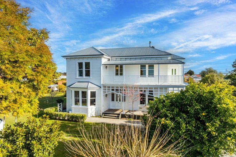 Photo of property in 302 Lyndon Road West, Hastings, 4122
