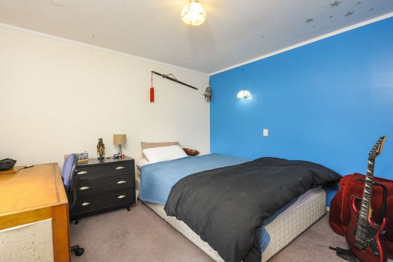 Photo of property in 138 Woodlands Park Road, Titirangi, Auckland, 0604