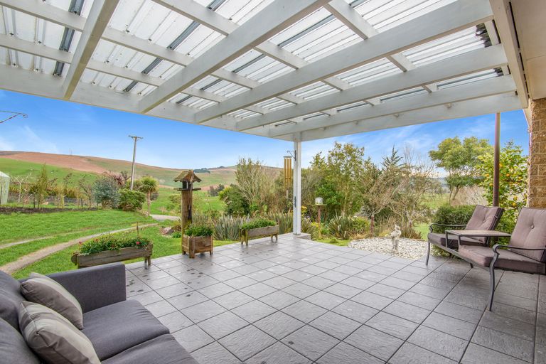 Photo of property in 16 Dunedin Street, Milburn, Milton, 9291