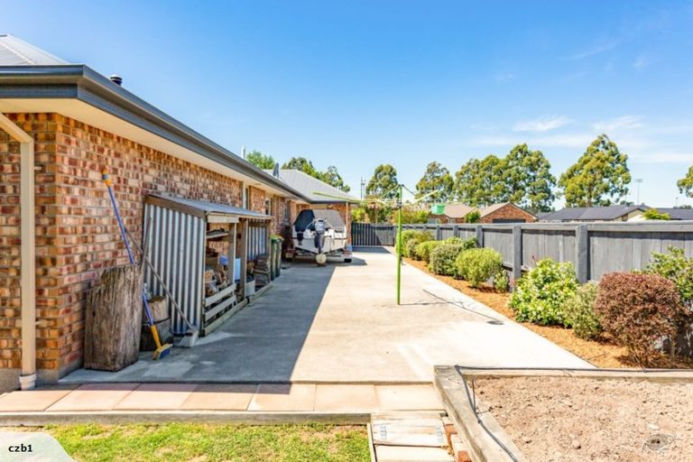 Photo of property in 5 Curnow Way, Rolleston, 7614