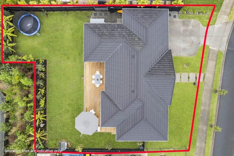 Photo of property in 37 Couldrey Crescent, Red Beach, 0932