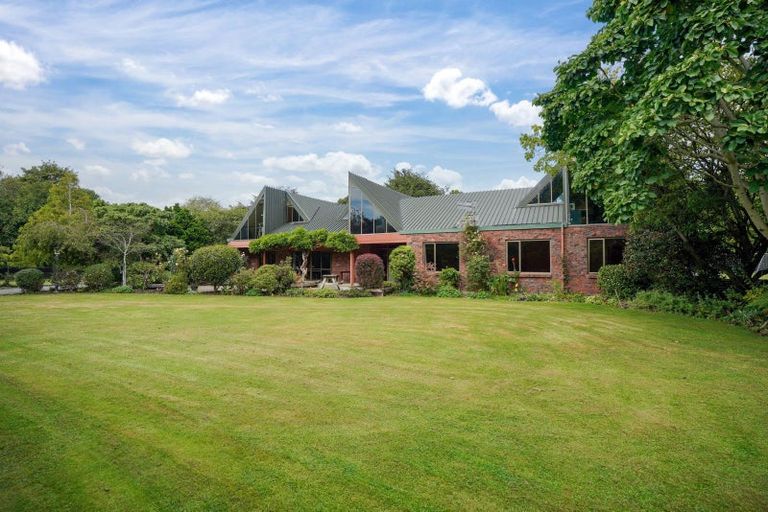 Photo of property in 54 Mckellar Road, Seaward Bush, Invercargill, 9871