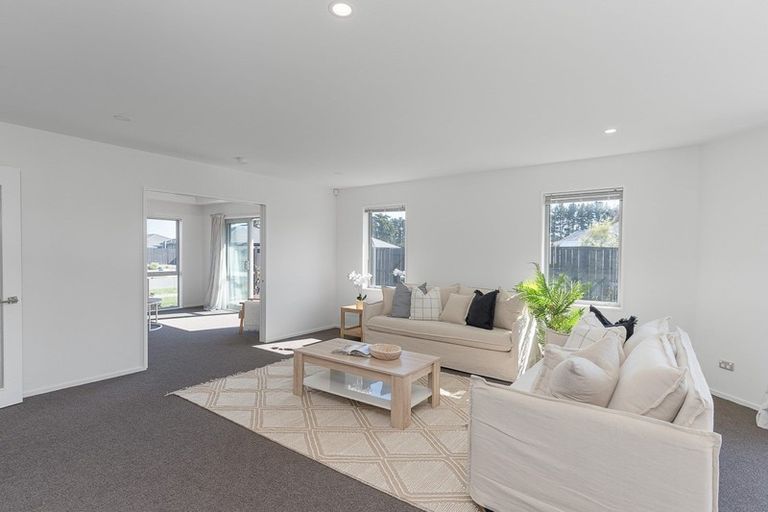 Photo of property in 37 Dunlops Crescent, Bottle Lake, Christchurch, 8083