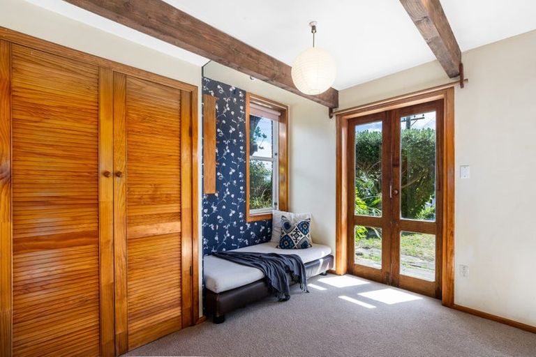 Photo of property in 24 Mahoe Street, Eastbourne, Lower Hutt, 5013