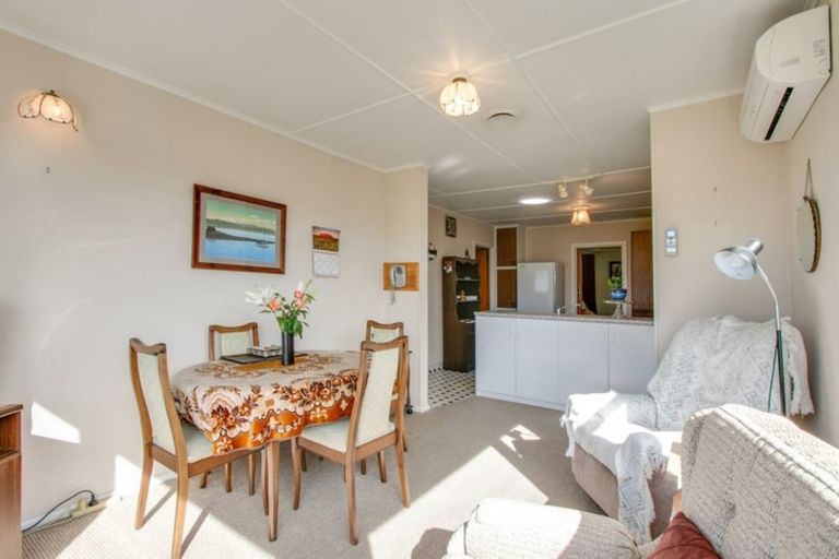 Photo of property in 14 Shackleton Street, Maraenui, Napier, 4110