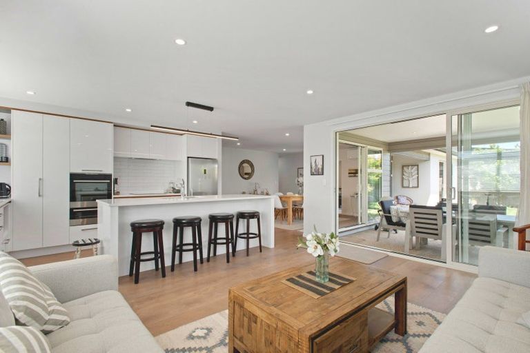 Photo of property in 72 Penetaka Heights, Pyes Pa, Tauranga, 3112