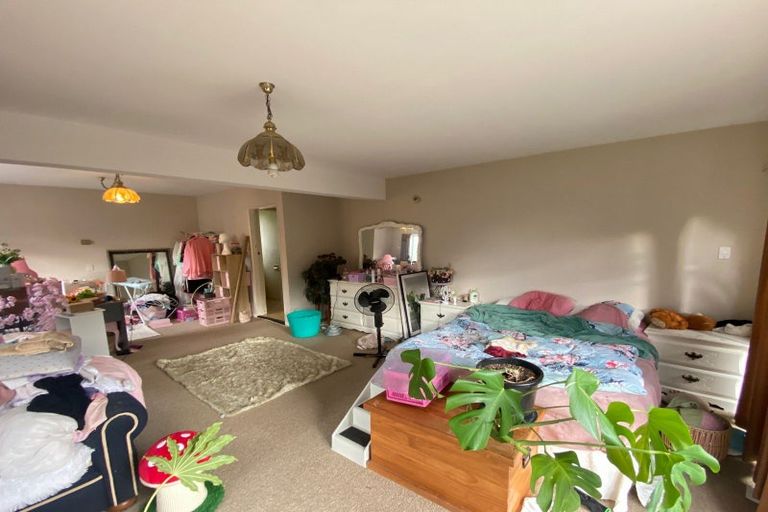 Photo of property in 11 Witbrock Crescent, Burnside, Christchurch, 8053