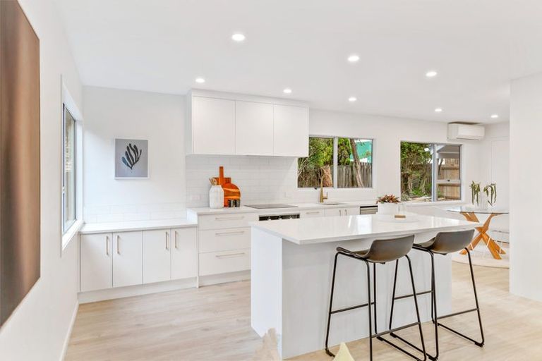 Photo of property in 176 Universal Drive, Henderson, Auckland, 0610