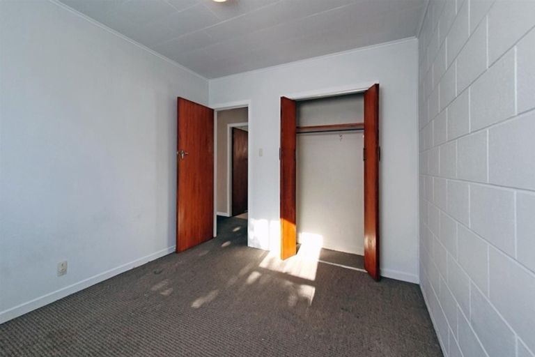 Photo of property in 76b Eliot Street, New Plymouth, 4310