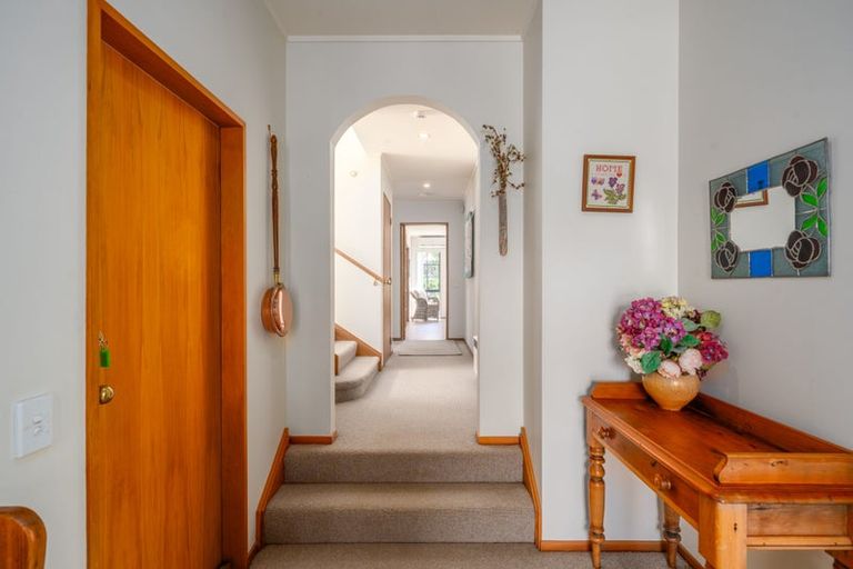 Photo of property in 158 Westchester Drive, Churton Park, Wellington, 6037