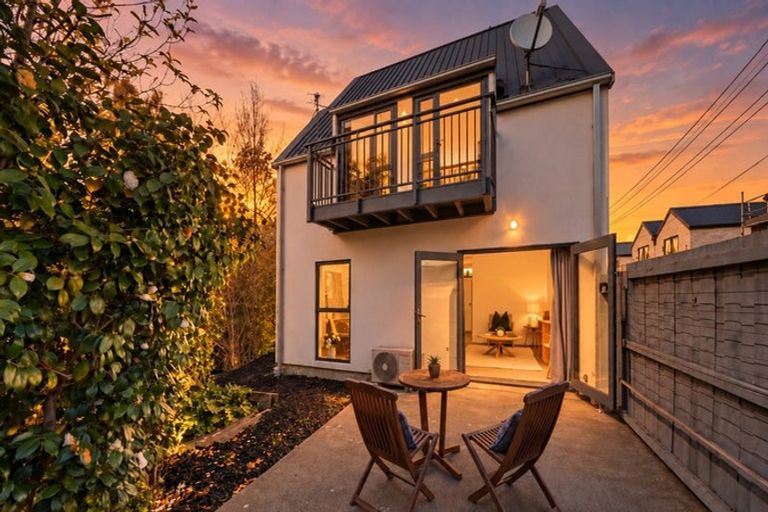 Photo of property in Cornwall Gardens, 1/27 Cornwall Street, St Albans, Christchurch, 8014