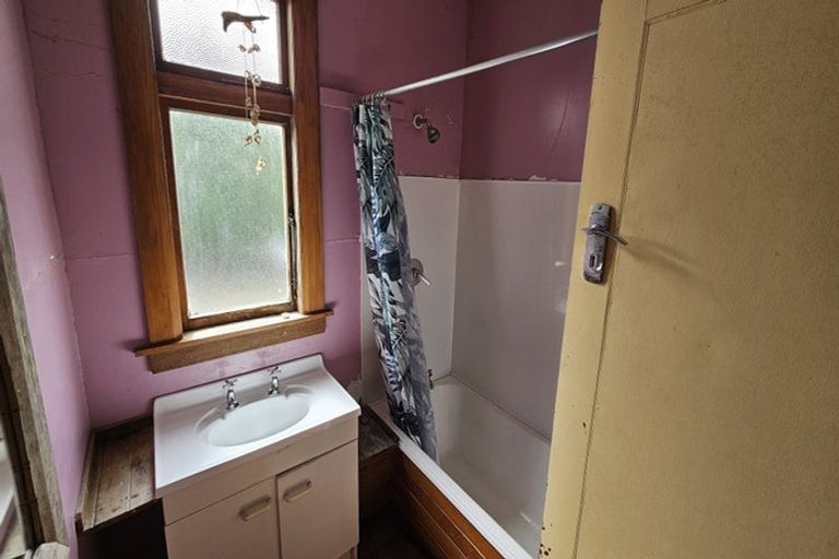 Photo of property in 24 Dorset Avenue, Westown, New Plymouth, 4310