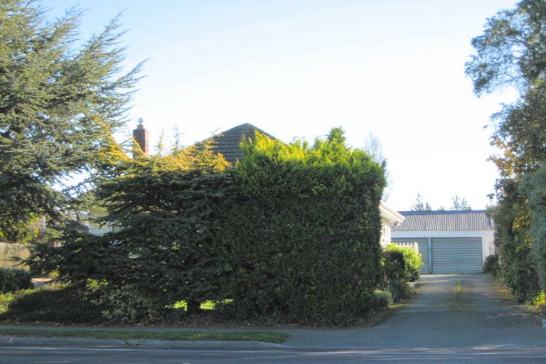 Photo of property in 861 Main North Road, Belfast, Christchurch, 8051