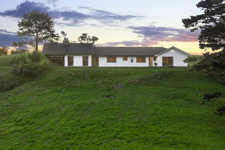 Photo of property in 132b Dormer Road, Waitoki, Helensville, 0875