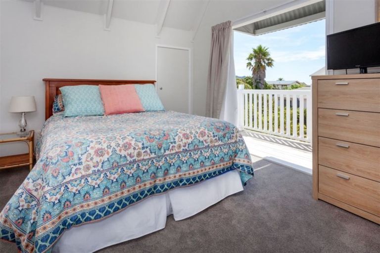 Photo of property in 17 Pipi Dune, Whitianga, 3510