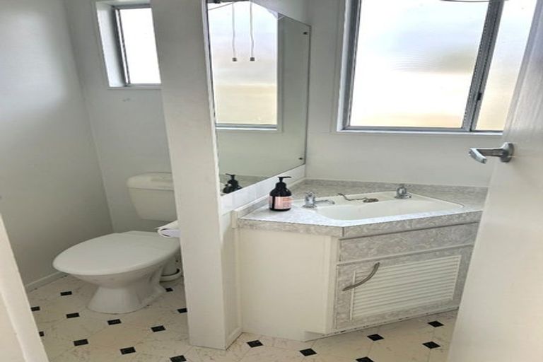 Photo of property in 17 Princeton Road, Raumati Beach, Paraparaumu, 5032