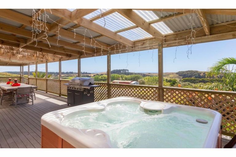 Photo of property in 573 Rahuikiri Road, Tomarata, Wellsford, 0974