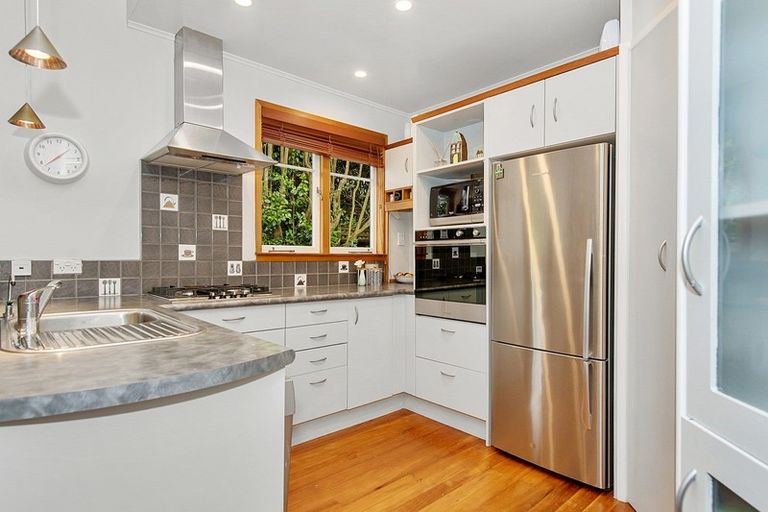 Photo of property in 6 Strowan Avenue, Fairfield, Hamilton, 3214