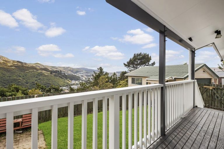 Photo of property in 6 Salem Court, Churton Park, Wellington, 6037