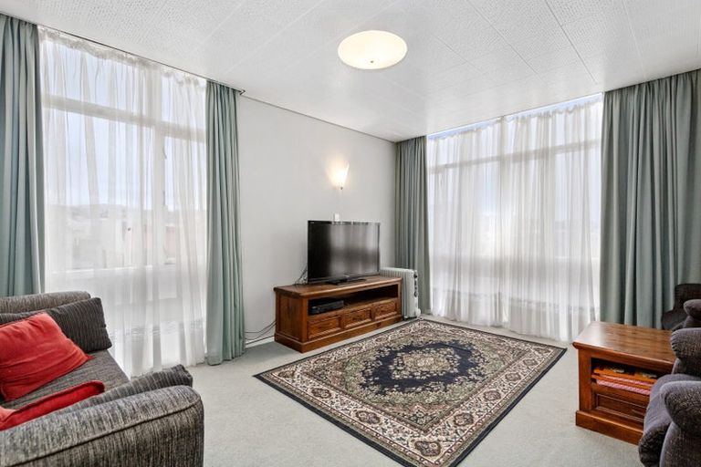 Photo of property in Rutherford Flats, 5 Levy Street, Mount Victoria, Wellington, 6011