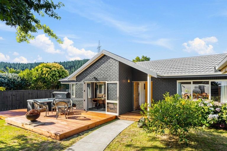 Photo of property in 6 Applemoors Way, Riverhead, 0820