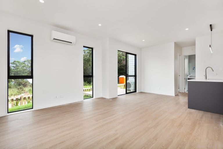 Photo of property in 11b Endurance Rise, Orewa, 0931