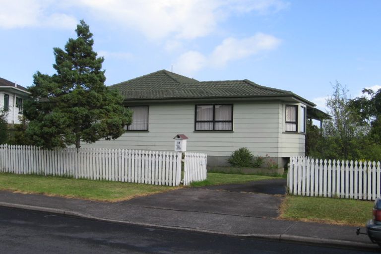 Photo of property in 18 Tudor Road, Henderson, Auckland, 0610