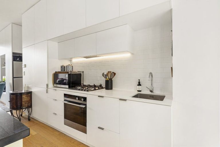 Photo of property in 101/11 Jean Caldwell Way, Island Bay, 6023