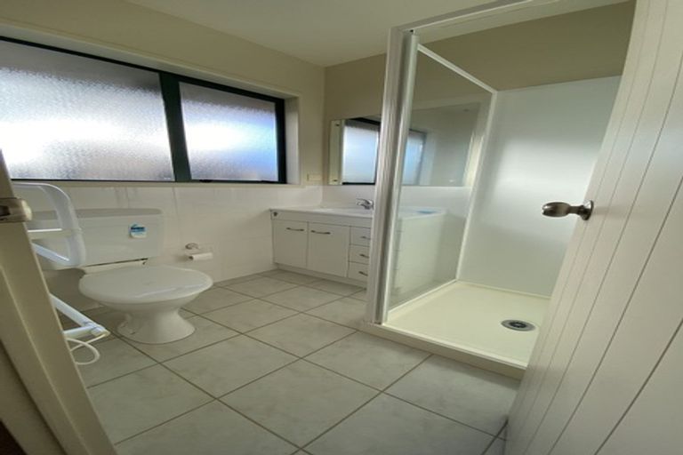 Photo of property in 11a Aurea Avenue, Pakuranga, Auckland, 2010