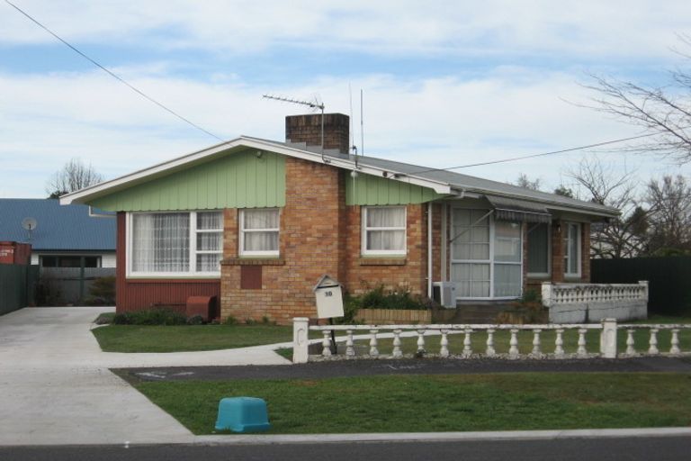 Photo of property in 10 Oxford Street, Fairfield, Hamilton, 3214