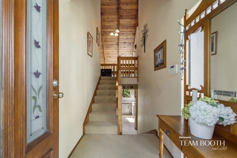 Photo of property in 1/139a Mokoia Road, Birkenhead, Auckland, 0626