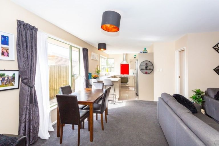 Photo of property in 2/19 Thistledown Place, Woolston, Christchurch, 8062